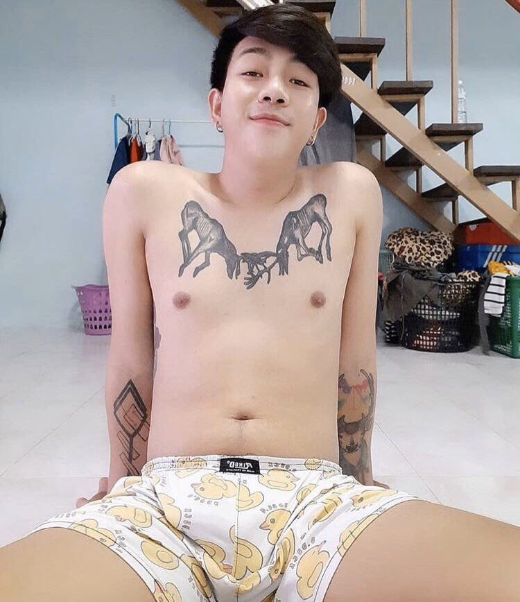 theshabar's tweet photo. คืนนี้ ~ กินลาบเป็ดหรือกล้วยหอมดี?? 🦆👱🏻‍♂️🍌 ll ig : jamesmie_jam #เสพติดผู้ชาย @theshabar2 https://t.co/CxuqBJh5mt