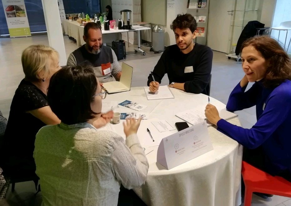 Tous en Tandem (@tousentandem) on Twitter photo MERCI <a href="/SilverValley_/">Silver Valley</a> pour cette #silverweek ! Une nouvelle occasion d'échanger de façon constructive avec des acteurs privilégiés de la #SilverEconomie comme <a href="/Christianecnav/">Christiane Flouquet</a> ou estelle Galvan <a href="/Les_MFP/">Les MFP</a> et des porteurs de projets passionnants comme <a href="/NeoSilver_Fr/">Neosilver</a> MERCI <a href="/SilverValley_/">Silver Valley</a> pour cette #silverweek ! Une nouvelle occasion d'échanger de façon constructive avec des acteurs privilégiés de la #SilverEconomie comme <a href="/Christianecnav/">Christiane Flouquet</a> ou estelle Galvan <a href="/Les_MFP/">Les MFP</a> et des porteurs de projets passionnants comme <a href="/NeoSilver_Fr/">Neosilver</a>