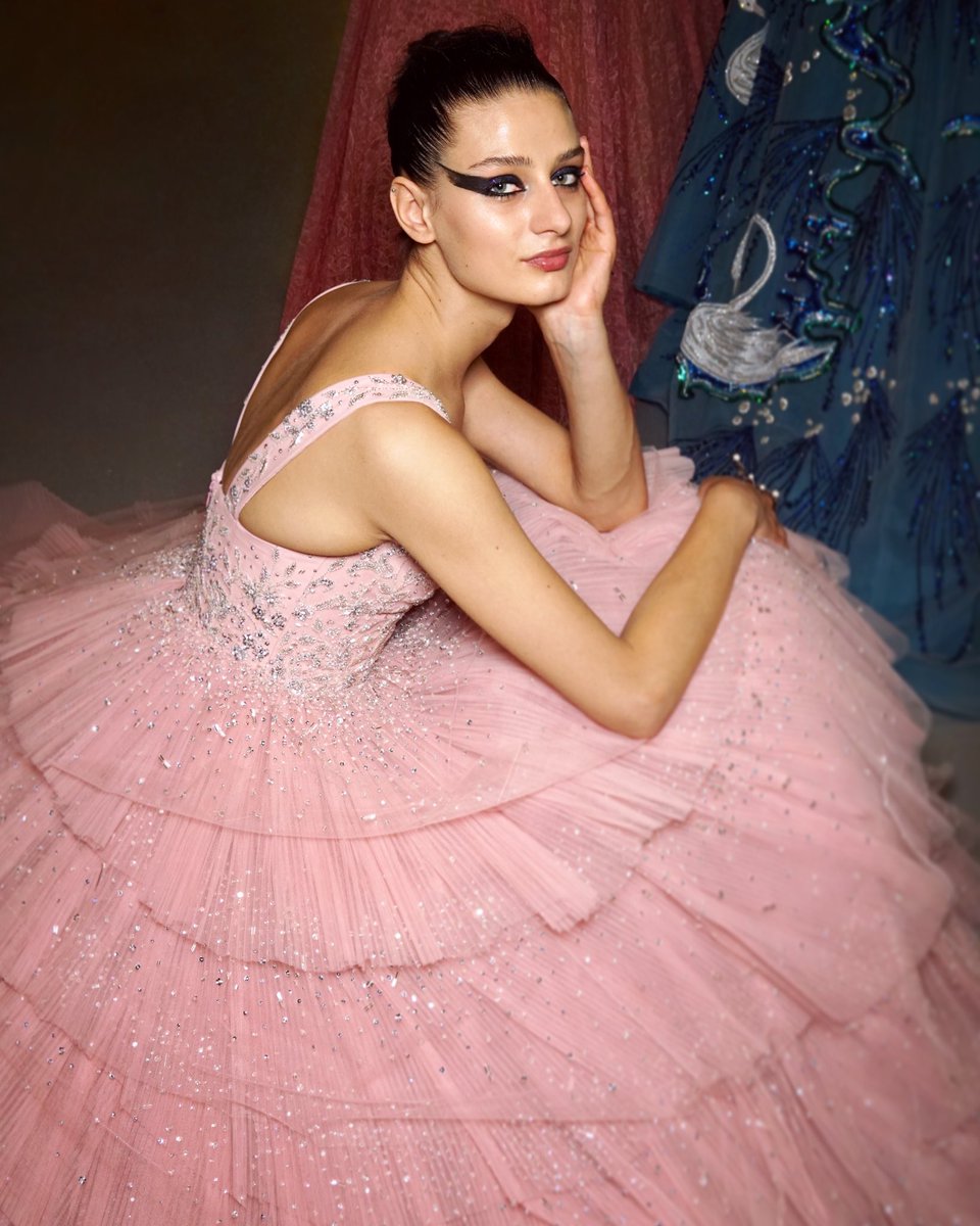 Serge Kerbel (@sergekerbel) on Twitter photo Waiting for the weekend like... Backstage at <a href="/GeorgesHobeika/">GEORGES HOBEIKA</a> #hautecouture show. #georgeshobeika #couture β¨πβ¨ Waiting for the weekend like... Backstage at <a href="/GeorgesHobeika/">GEORGES HOBEIKA</a> #hautecouture show. #georgeshobeika #couture β¨πβ¨