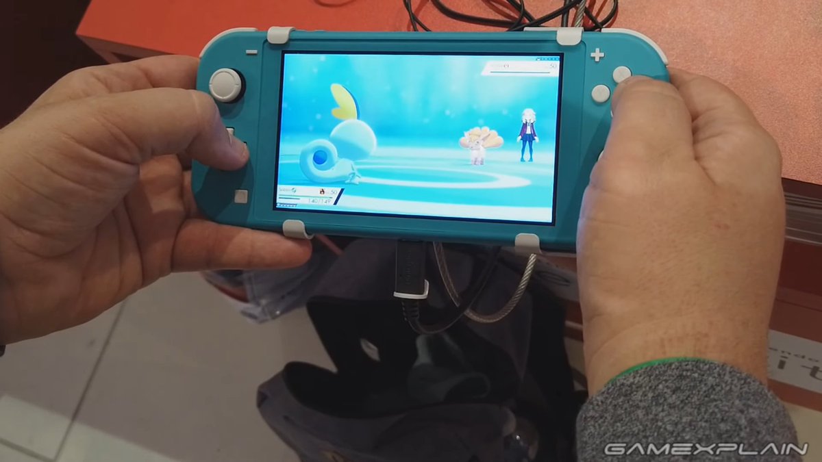 Gonintendotweet Gameplay From Pokemon Center London Of Pokemon Sword And Shield Running On The Nintendo Switch Lite T Co 4jlf1b3gaa T Co 9onlvuklsl