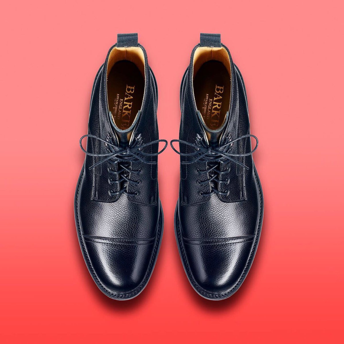 UNMUTE_URSELF's tweet photo. We spotted a legendary street style inspired by military and built suitable for all conditions with a durable dianite sole. Meet DONEGAL😁#igasp #igaspofficial #barkerboots #somethingnew #whatsnew #solidbootchoice #streetfashion #mencasualstyle #casualfriday #gentwithcasualstyle https://t.co/n6WVaxqVWt