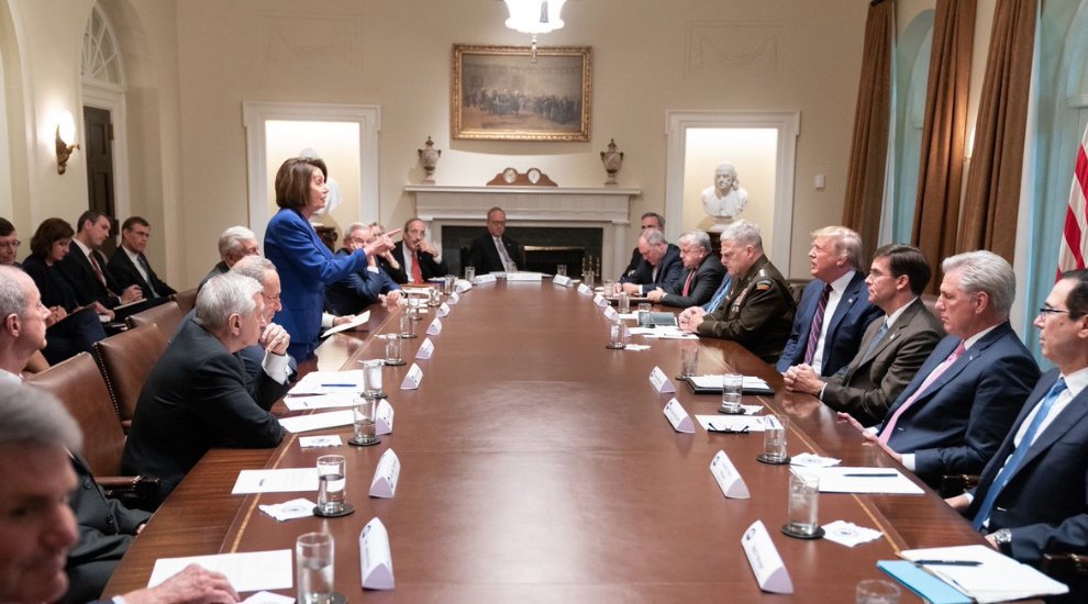 ariannahuff's tweet photo. It's Caption Contest Thursday. What’s yours? https://t.co/dNXJZhVw7e