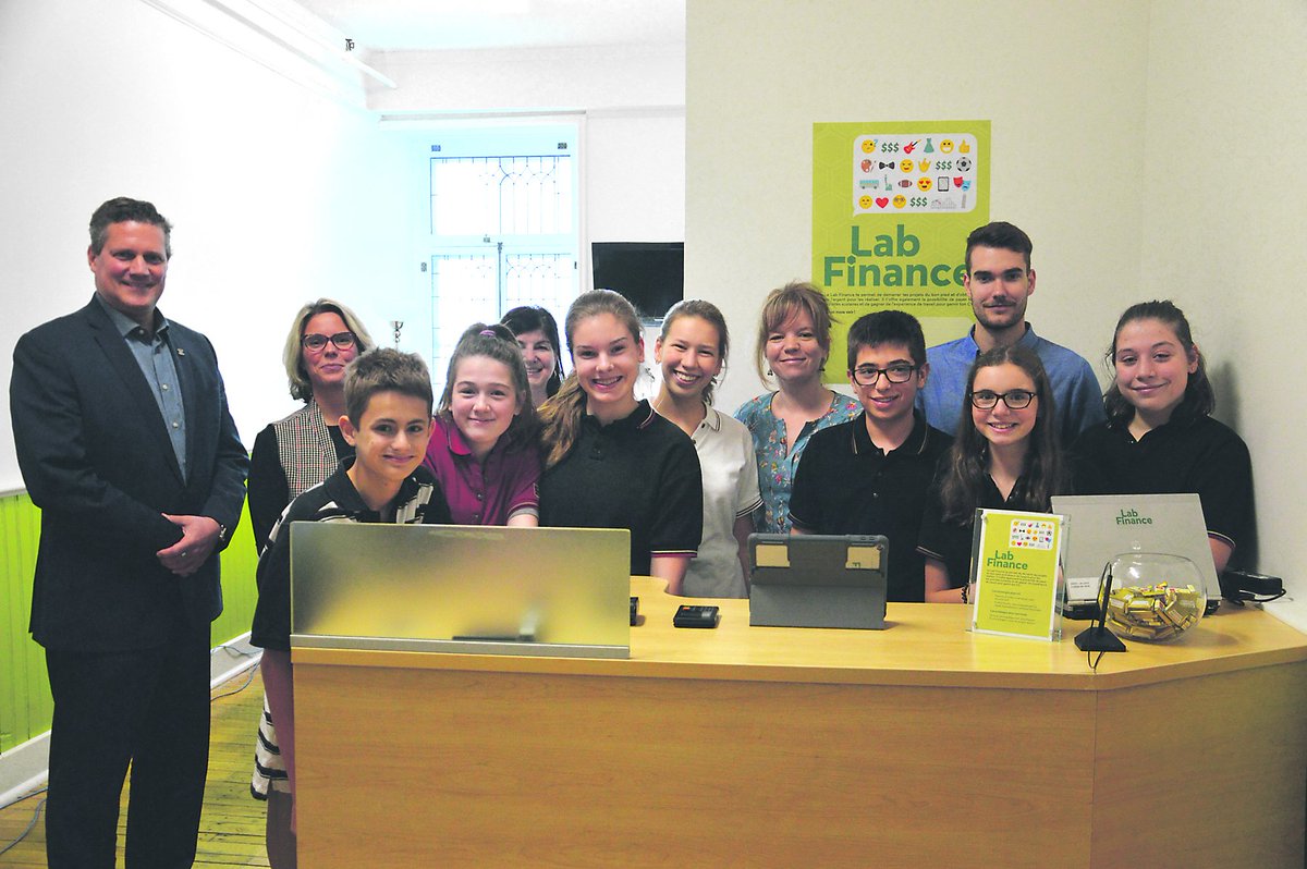 <a href="/CollegeDeLevis/">Collège de Lévis</a> : le Bazar étudiant déménage et s’allie avec Desjardins bit.ly/2oS5of7 #Lévis