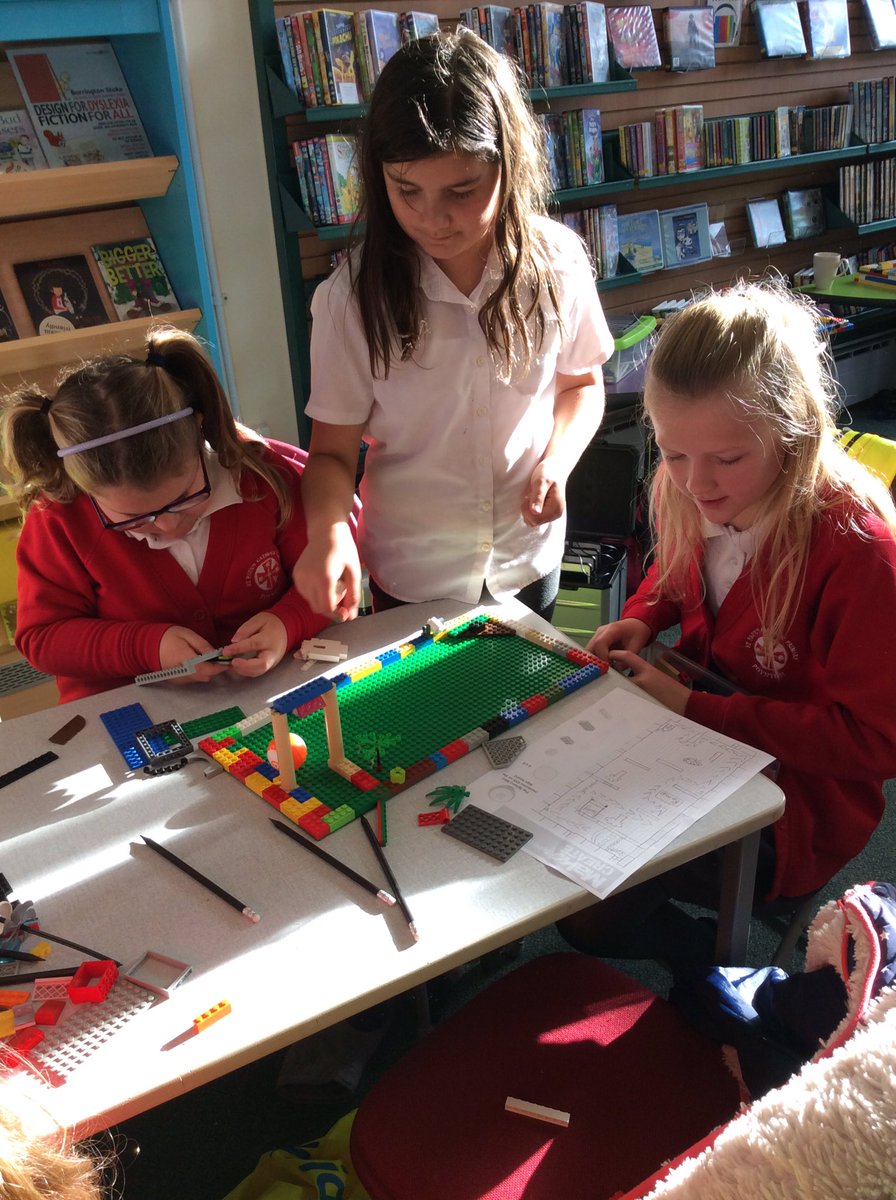 StPaulsPoynton's tweet image. Brunel class had an amazing morning coding using Lego and Spheros.#CodeWeek #makocreate #computingfun