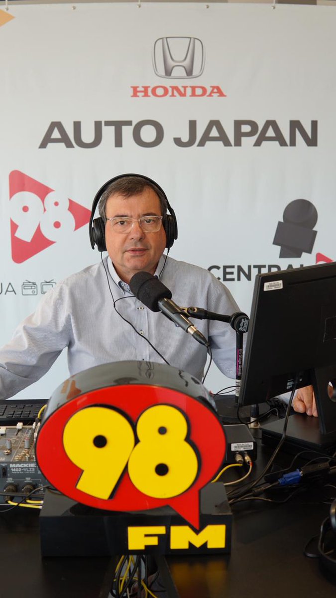 Rede98Oficial's tweet photo. #Central98 | Hoje o programa é direto da Auto Japan Honda da Raja! Sintonize, 98.3FM ou acesse: https://t.co/ueD5i3pXXf - Passe por lá: Av. Raja Gabáglia, 2760 #honda #autojapan #CentralNaAutoJapan https://t.co/NxjzQVcNYk