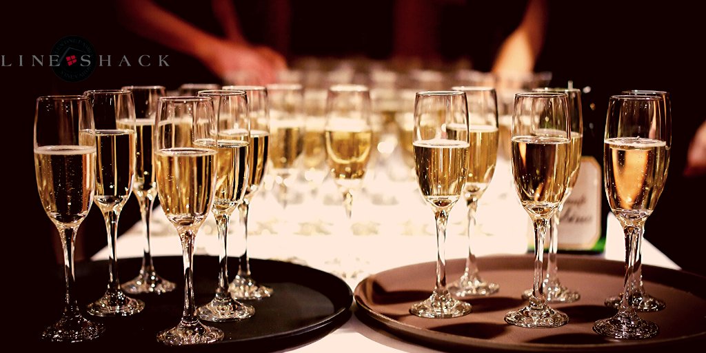 lineshackwine's tweet image. 𝐼𝓉'𝓈 𝒶𝓁𝓌𝒶𝓎𝓈 𝓌𝒾𝓃𝑒 𝒪'𝒞𝓁𝑜𝒸𝓀  🍷🍾 ⏰
with #winetime  #lineshackwine #wine #californiawines #vino #winelovers #winelover #winery