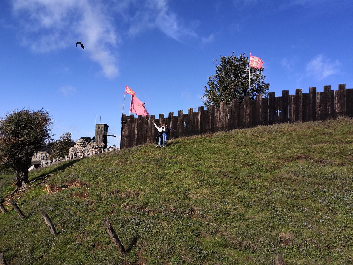 WGSGHistory's tweet image. Great trip with our Year 7s today, they are a credit to the school with their excellent behaviour and determined and interested demeanour. Well done girls! @WilmingtonGSG