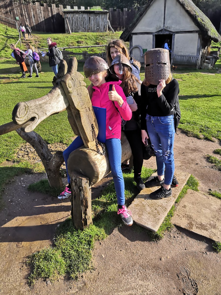 WGSGHistory's tweet image. Great trip with our Year 7s today, they are a credit to the school with their excellent behaviour and determined and interested demeanour. Well done girls! @WilmingtonGSG