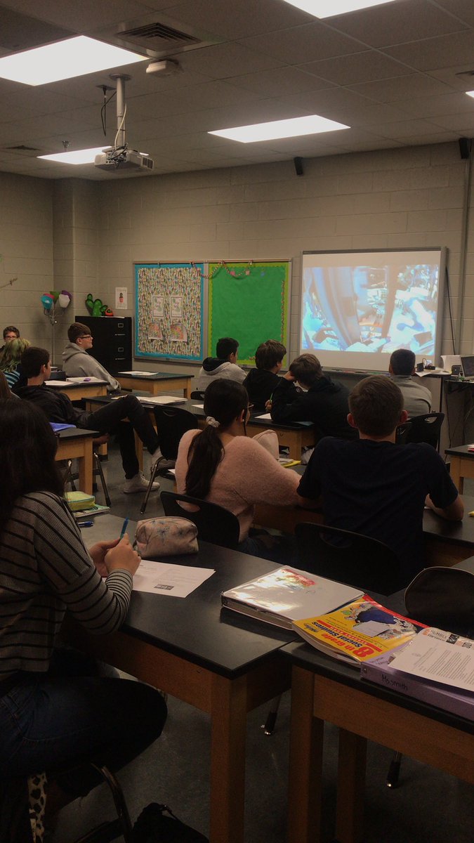 Jessica12437510's tweet image. Ms. Smith’s 8th grade science class is here watching at #Powellmiddle in Knoxville Tennessee! We are so pumped to be watching history in the making! Way to go Christina and Jessica! #KCSscience2020