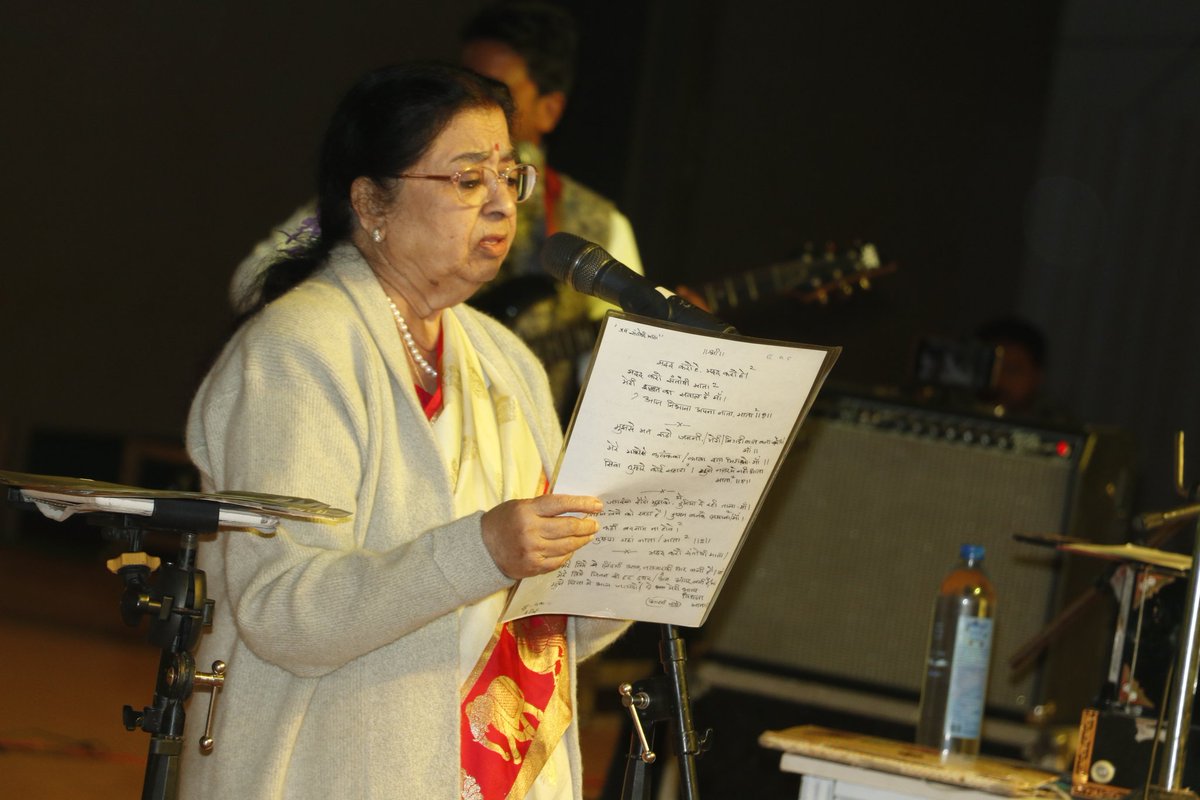 SwarComm's tweet image. #Moments #AtKumbh2019 Legendary singer Usha Mangeshkar ji @PrayagrajKumbh kumbh 2019 @kumbhculture 
 @mangeshkarlata
@ushamangeshkar 
Social Media Management 
By Swar Communication
Department of Culture UP #MediaMangement #SocialMedia #EventCoverage #Culture #Art  #IndianCulture
