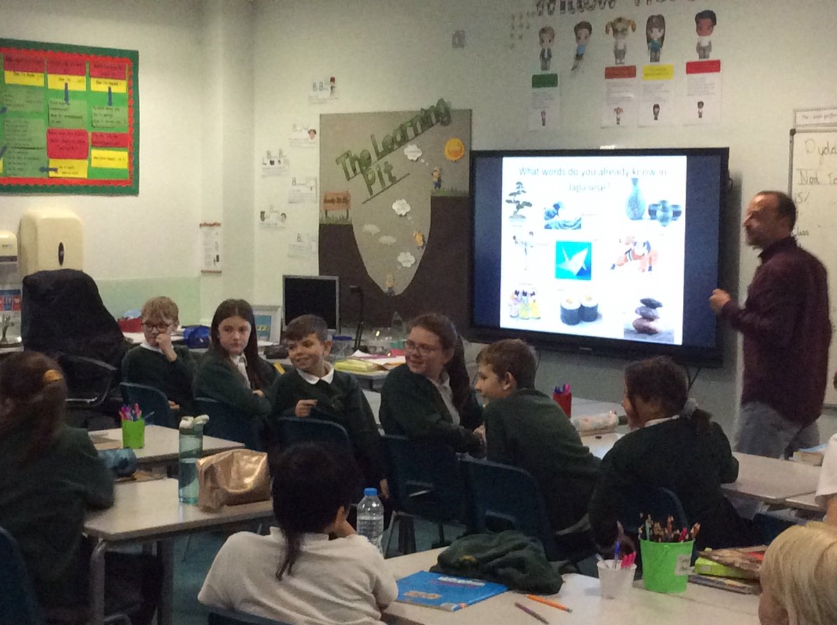 Willowtown6's tweet photo. Year six enjoying their Japanese lesson as part of our Rugby World Cup Mini Topic! @WillowtownPri @ebbwfawr https://t.co/nj0N1FFmcA