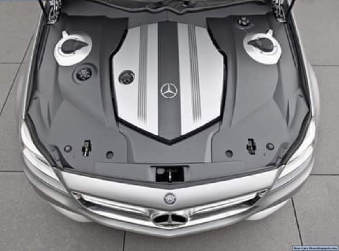 Endless48782880's tweet photo. #هدايا_الهنوف_عبدالعزيز
شركة مرسيدس تُغلف محرك سيارتها بإستثناء فتحتي الماء والزيت..😍🥰

قمة الثقة 👍🏻 https://t.co/1NqWwBiCXr