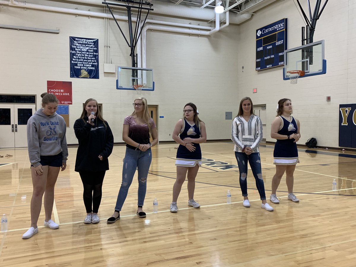 Thank you to @YHS_Dukes #YAAD members for taking time today to talk  to our <a href="/YmsDukes/">York Middle School</a> Ss about making positive choices and staying away from risky behaviors!