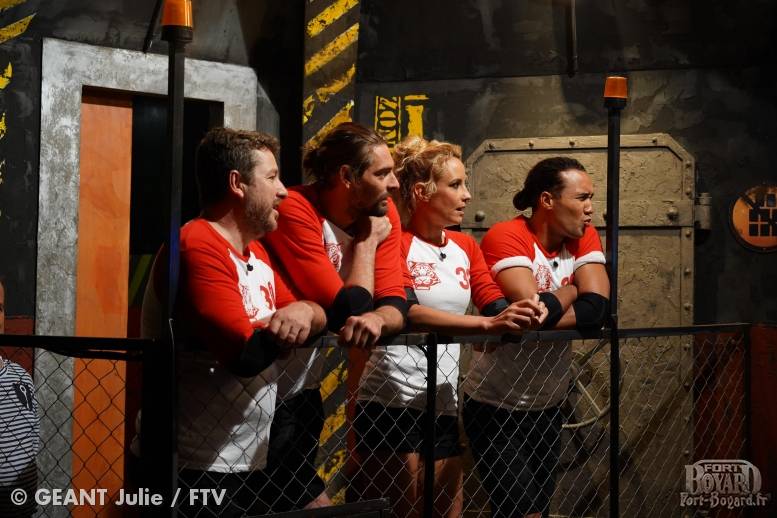 Ce soir, une équipe de candidats emblématiques de ces dernières saisons va défier le #FortBoyard ! #Rediffusion 
30ans.fort-boyard.fr/news/read/redi…