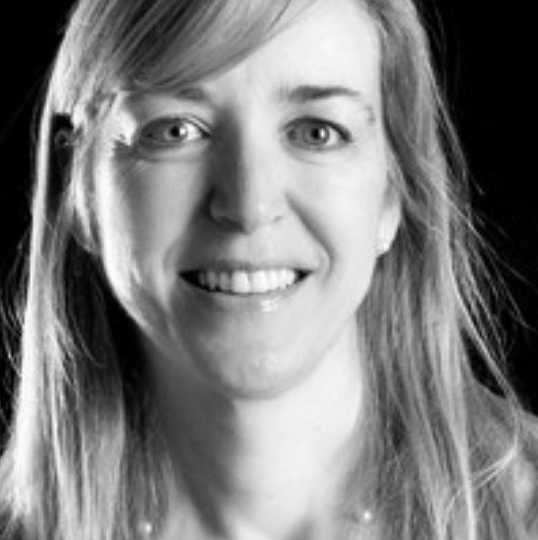 <a href="/EducacionUsal/">Facultad de Educación USAL</a> <a href="/usal/">Universidad de Salamanca</a> @UCM_fghis <a href="/unicomplutense/">Complutense</a> @DFEspanyola <a href="/UABBarcelona/">Universitat Autònoma de Barcelona</a> <a href="/GEXEL4/">GEXEL</a> <a href="/culturagob/">Ministerio de Cultura</a> <a href="/justiciagob/">Ministerio de la Presidencia, Justicia y R. Cortes</a> <a href="/FilologiaUsal/">Filología USAL</a> <a href="/CeltasCortos/">Celtas Cortos</a> <a href="/CSICdivulga/">CSIC Divulga</a> <a href="/bibliotecasCSIC/">Red de Bibliotecas y Archivos del CSIC</a> <a href="/casaconchas/">Biblioteca Salamanca</a> <a href="/LaGacetaSA/">La Gaceta de Salamanca</a> <a href="/AsociacionACAL/">Archiver@s de CyL</a> <a href="/AcalRep/">Reporteros de ACAL</a> <a href="/aytoSalamanca/">Ayuntamiento Salamanca</a> <a href="/culturacyl/">Cultura Castilla y León</a> <a href="/Salamanca_ven/">Turismo Salamanca</a> #LaFugaDeCerebros #CDMH <a href="/usal/">Universidad de Salamanca</a> #Salamanca #18Oct Ponencias V. El #exilio en el mundo anglosajón
📌Gloria García González <a href="/upsa/">UPSA</a>
✏️Rafael Martínez Nadal: Un exiliado incómodo en La Voz de Londres, 1940-1944
📌Moderador: José Antonio Pérez Bowie <a href="/usal/">Universidad de Salamanca</a> 
#80aniversarioExilioRepublicano