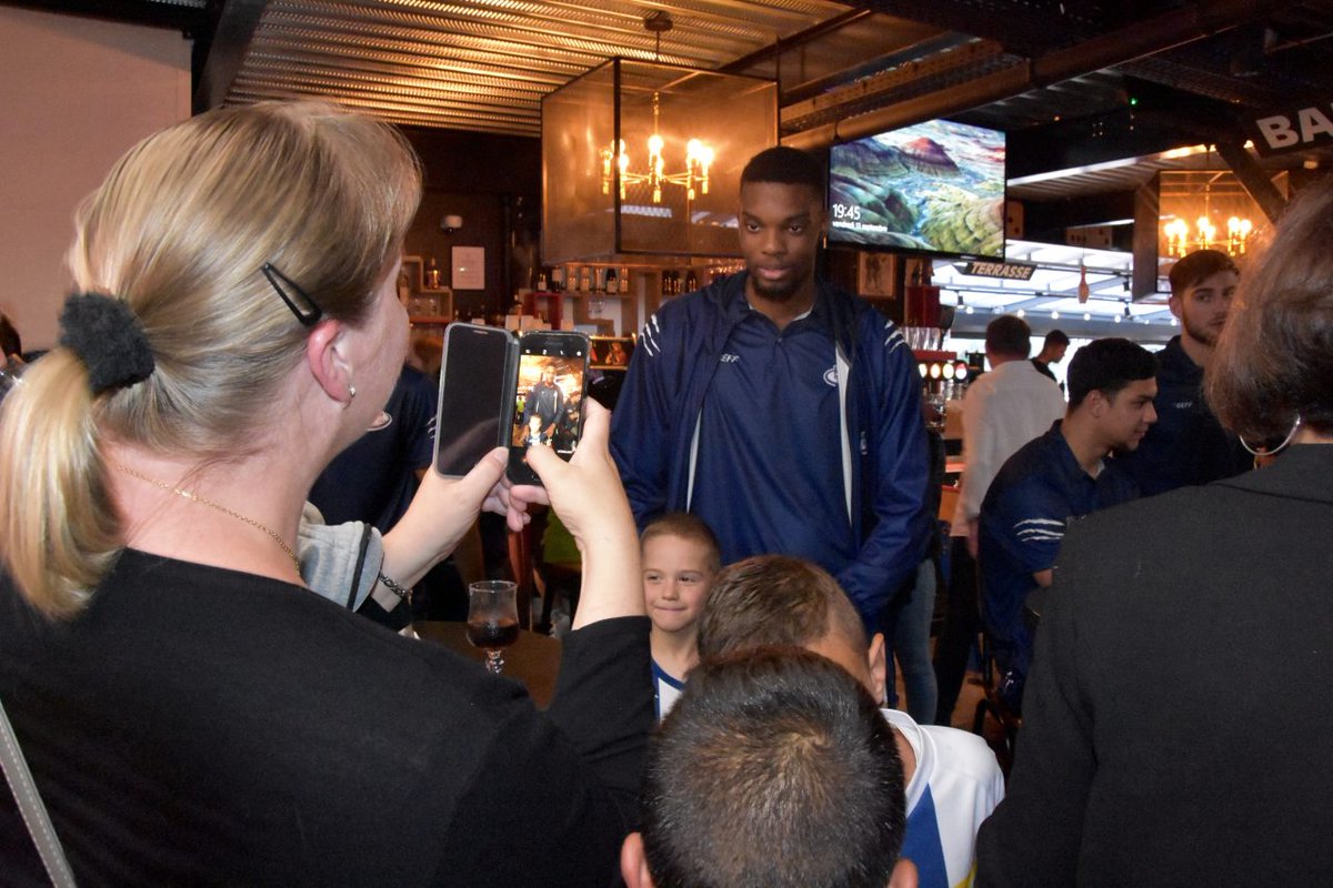 ➡️ 𝐃𝐈𝐅𝐅𝐔𝐒𝐈𝐎𝐍 𝐑𝐌𝐁/𝐕𝐈𝐂𝐇𝐘 - 𝐂𝐄 𝐒𝐎𝐈𝐑 𝐀 𝟐𝟎𝐇 ⬅️

📽 Le match de ce soir sera retransmis sur 𝐄𝐂𝐑𝐀𝐍 𝐆𝐄𝐀𝐍𝐓 au Novick's Stadium
🎁👕 En plus, vous aurez l'occasion de 𝐑𝐄𝐌𝐏𝐎𝐑𝐓𝐄𝐑 𝐔𝐍 𝐌𝐀𝐈𝐋𝐋𝐎𝐓 𝐎𝐅𝐅𝐈𝐂𝐈𝐄𝐋 𝐃𝐔 𝐑𝐌𝐁 !

#GORMB⚪️🔵