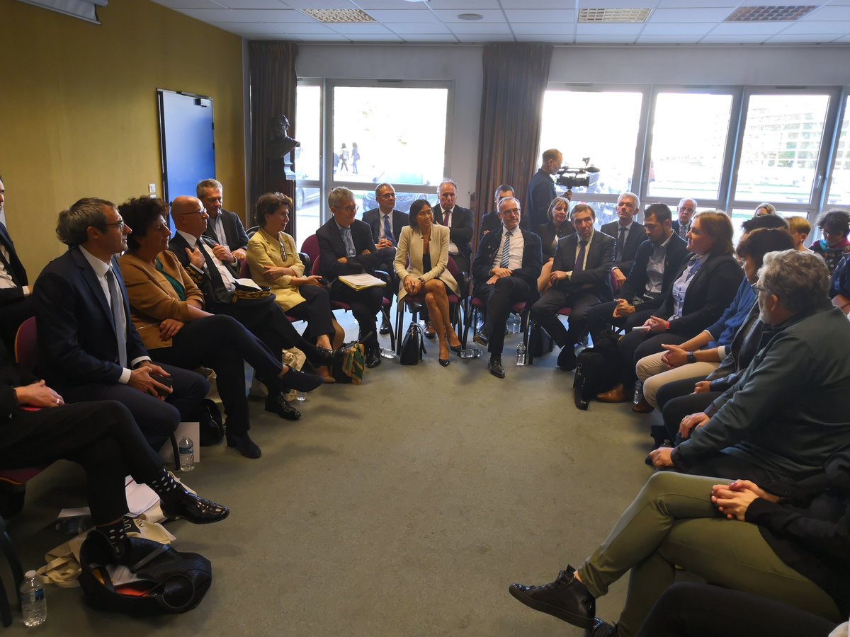 Échange autour des 4 parcours de diplôme d'infirmier en pratiques avancées