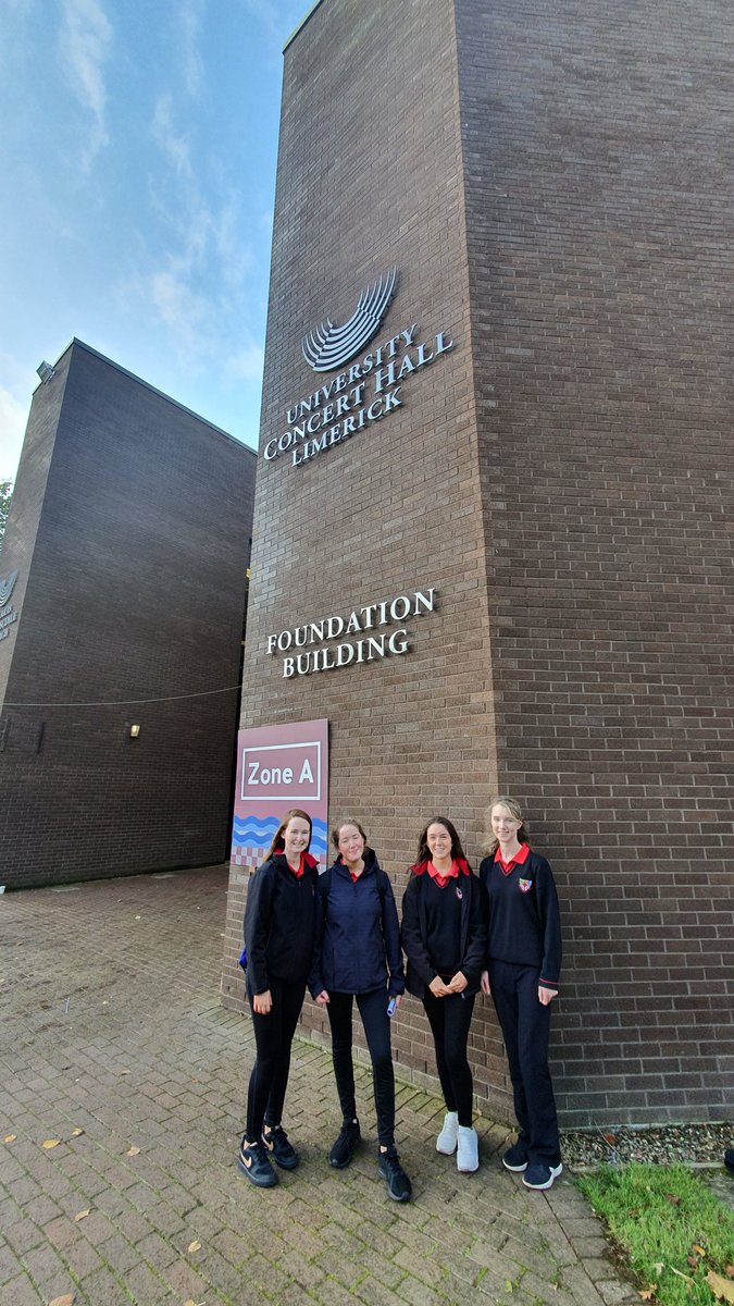 Meanscoil students and Mr Lenihan enjoying #ULopenday
