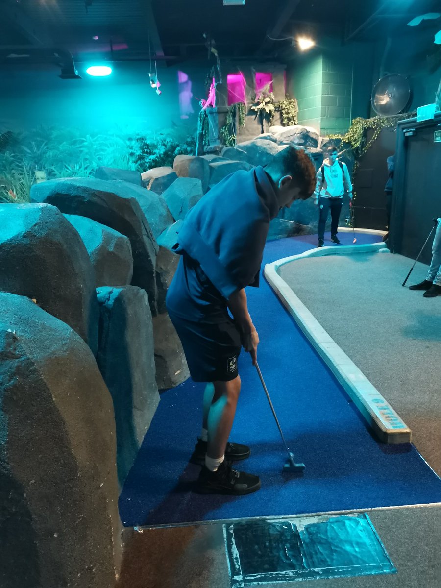 Learning about schemas in the #alevelpe classroom this week, so nice to finish the week by applying our learning and taking a trip to play mini golf!