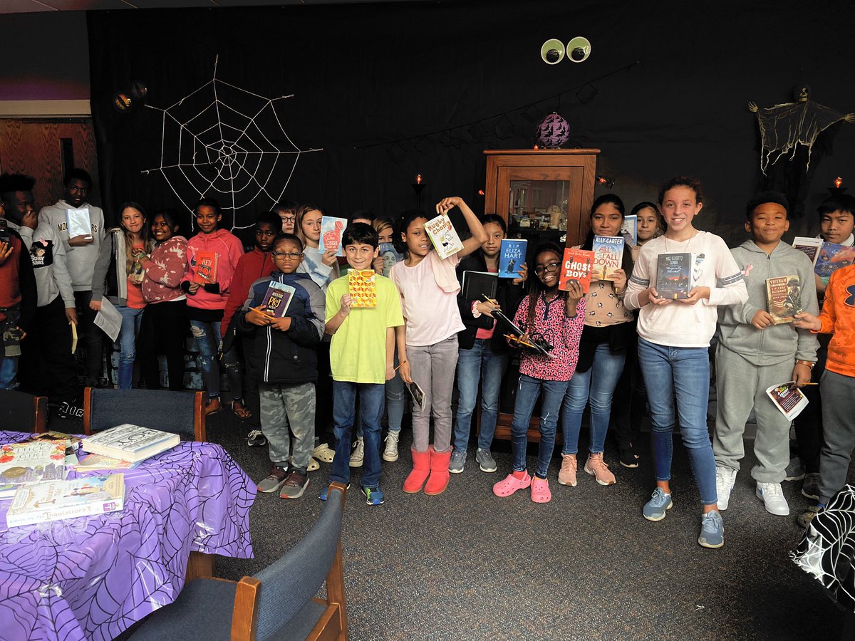 GHMSparker's tweet image. Spooky reads!