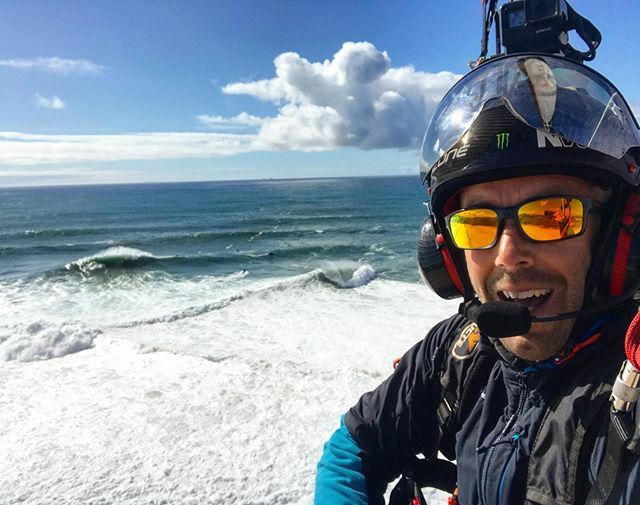 Another bucket list ticked off, #paramotoring over #nazare watching people being towed in behind jet skis surfing 10m high waves. Can’t wait to see what the 30m waves look like!
.
.
.
.
#travel #instatravel #instagood #photooftheday #picoftheday  #instap… ift.tt/2pAod6I