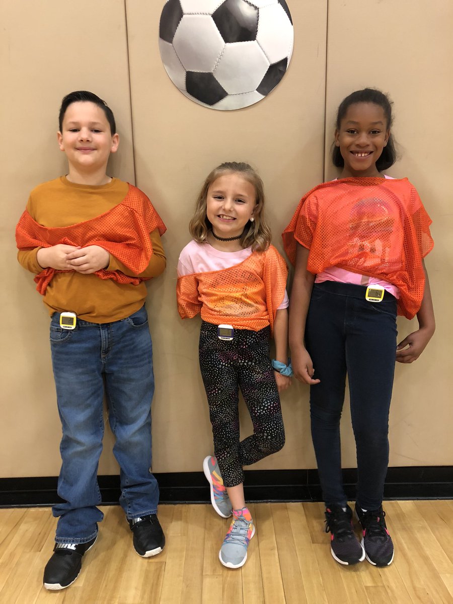 PolumboPE's tweet photo. Students were taking “steps” today towards better health! Pedometers are designed to count your steps and motivate you to take more. #PE4me #stepcounter #activitytracker #letsgetmoving #elementaryPE #learningthroughmovement #🧡🖤 #🏃🏃🏼♀️ #GoDukes #MCSD #MES https://t.co/LtYECjDIT2