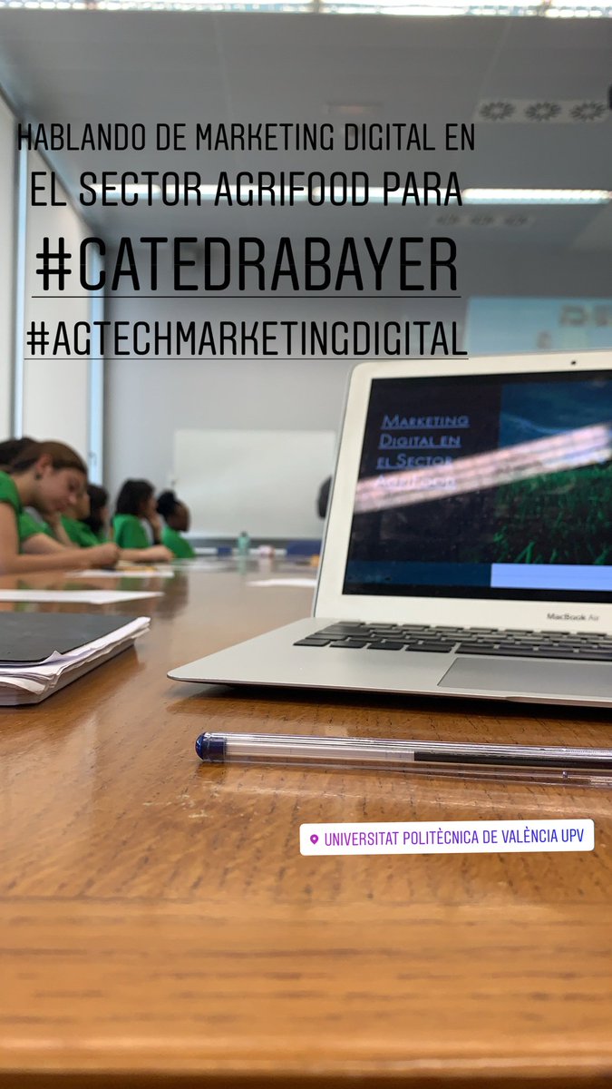 islova's tweet photo. Hablando de Marketing digital en el sector AGRIFOOD. Gracias @Bayer4CropsES por la invitación a la #CatedraBayer #AgtechMarketingDigital https://t.co/4YRwbupWy9