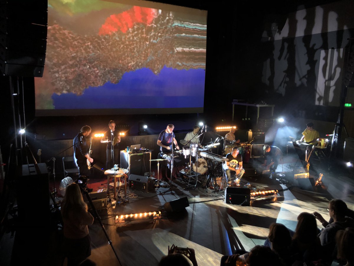 FONOMO1's tweet photo. Na scenie #InnercityEnsemble i koncertowa #premiera płyty „IV”, do której „świeci” #LucasGutierrez. To oznaczać może jedno: koncertowo wystartował 3. dzień #Fonomo2019 https://t.co/RnBocIsT3W