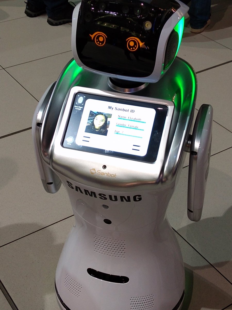 NorwichSciFest's tweet photo. Tonight at #ScienceAfterSix we've met Sammy the Sambot Robot from @SamsungUK! You can meet her all week at #NorwichSciFest! https://t.co/WFVqukzxy1