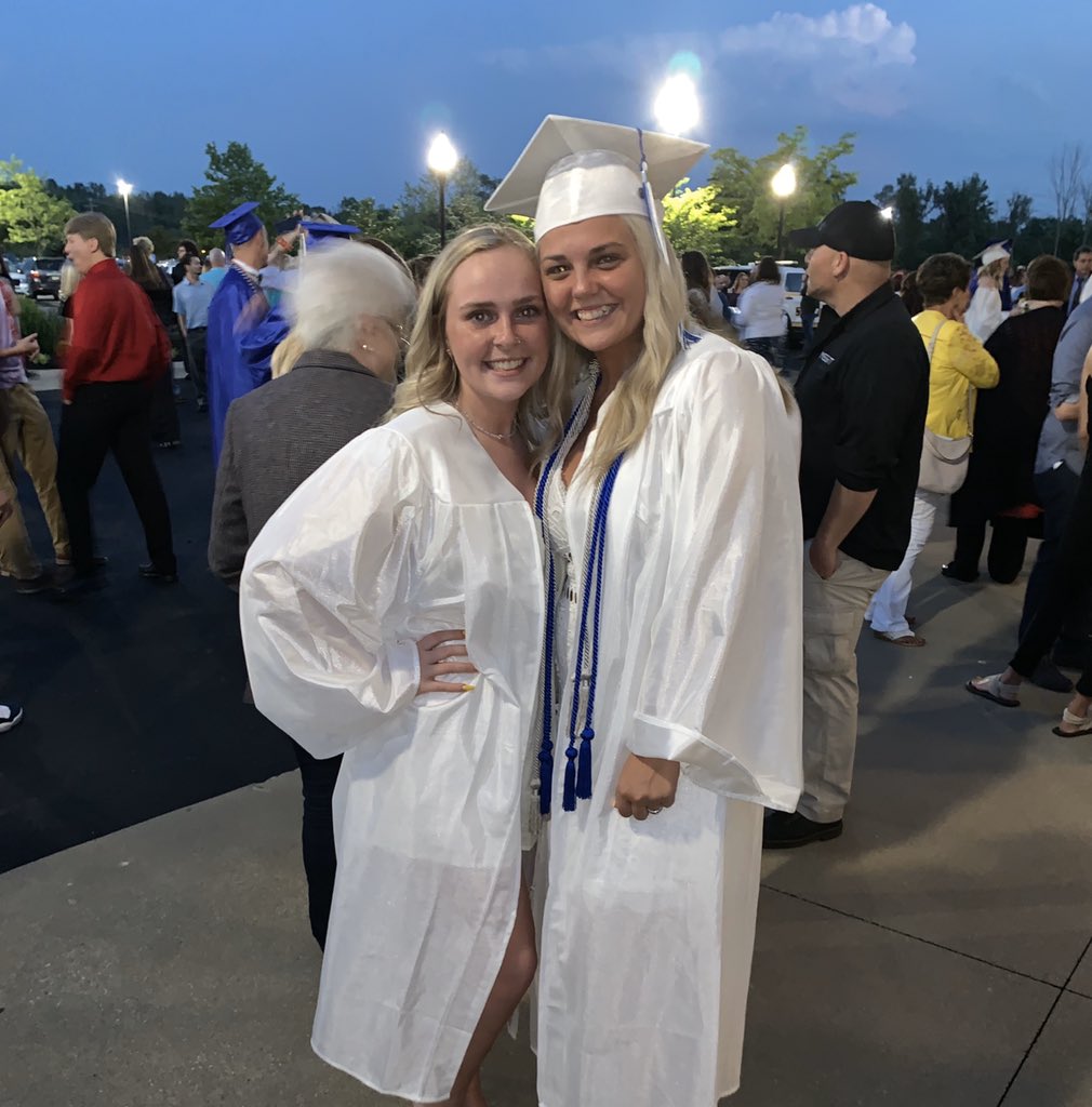 lexi_dorris's tweet photo. happy birthday to my girl!!! have a great day love you lots 🎉🎉🎉 https://t.co/BlEixrnl3W