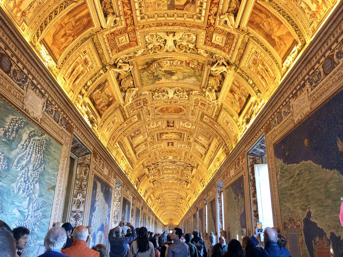 ViPhan's tweet photo. On the way to the #sistinechapel
#galleryofmaps #vaticanmuseum #vatican #Vaticano #galleriadellecartegeografiche https://t.co/9PT7qCVzAR