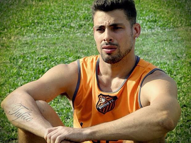 TuanaCryptoX's tweet photo. Cauã Reymond como Jorginho = PERFEIÇÃO #AvenidaBrasil #OiOiOi10 https://t.co/Qkav7qesds