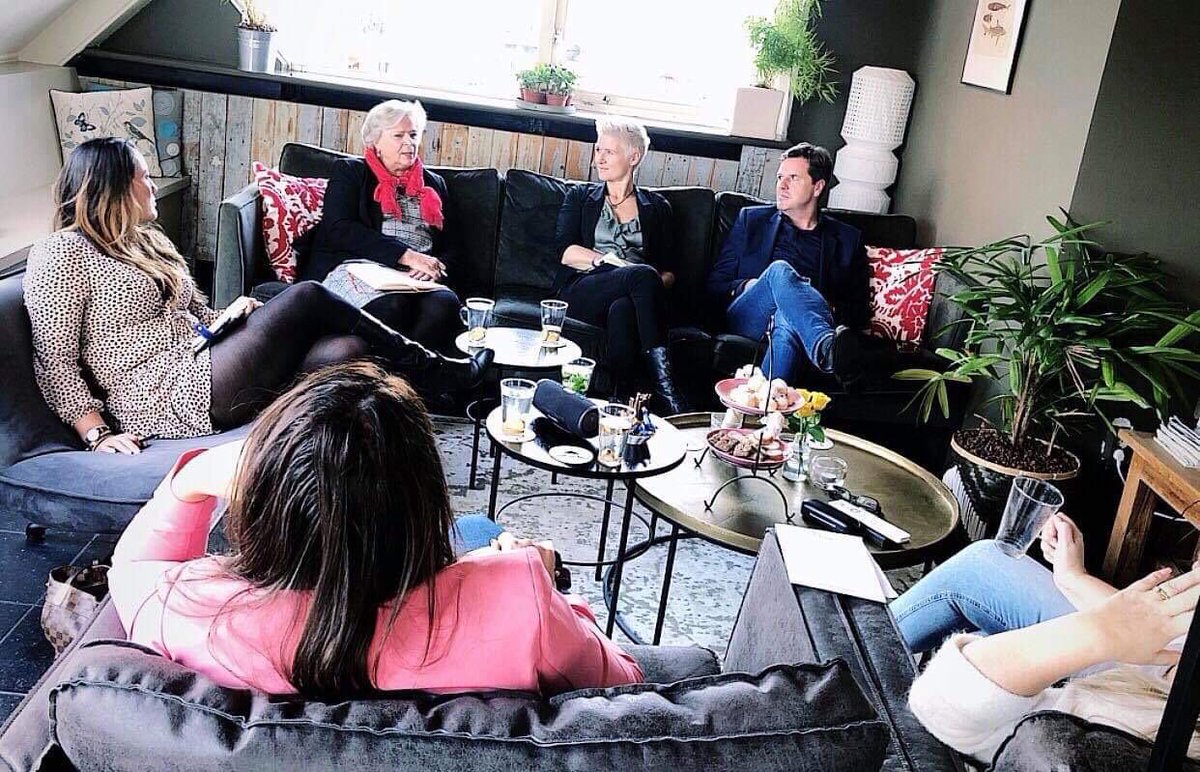 Informele workshop over nieuws voor <a href="/linnevanstraten/">Mrs Vegan</a> met o.a. <a href="/tinekevdvorst/">Tineke van der Vorst</a>