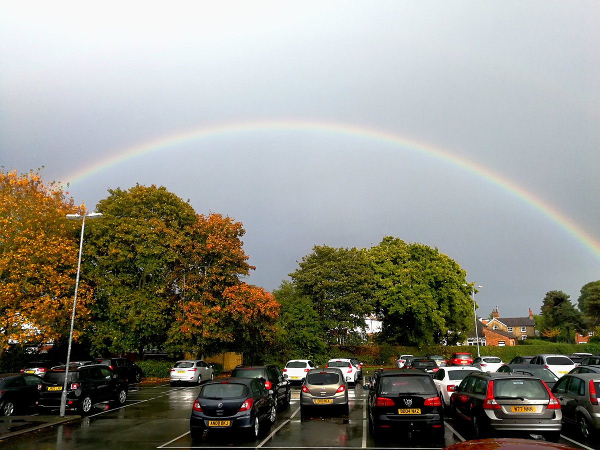 AlunScience's tweet image. Lovely rainbow to end the day. Physics is everywhere!