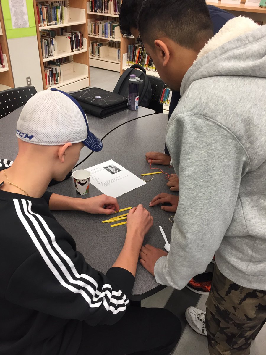 LLCPCSS's tweet photo. Catapult Competition! Makerspace Friday’s in October in the Port Credit LLC. ⁦@PortCreditSS⁩ ⁦@PeelSchools⁩ ⁦@PDSB_Libraries⁩ https://t.co/QmXStRxRSE