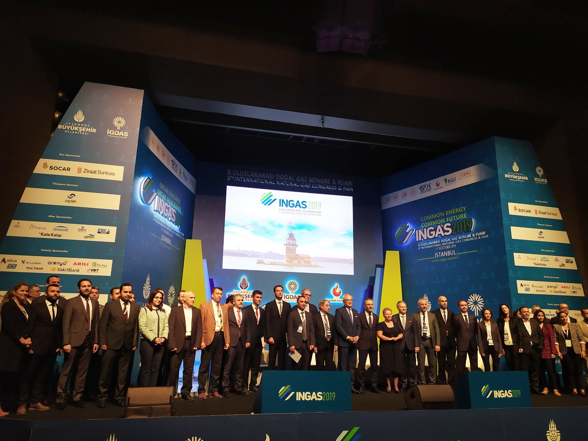 INGAS_2019's tweet photo. INGAS 2019 Doğal Gaz Kongre Ve Fuarı toplu fotoğraf çekimi ile sona ermiştir. Tüm katılımcılara teşekkür ederiz. #ingas2019 #ortakenerjimizortakgeleceğimiz @igdaskurumsal @GazbirGazmer https://t.co/jSfgWDJHJf
