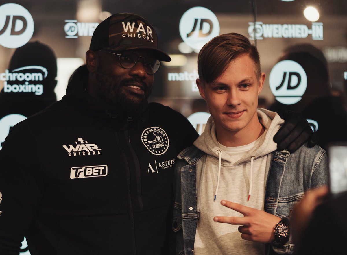 HayemakerBoxing's tweet photo. Fan favourite! @DerekWarChisora took time out of his schedule to meet and greet his fans at the @JDSports event in London this afternoon. #JDWeighedIn #ChisoraPrice https://t.co/D6qNnoz1dk