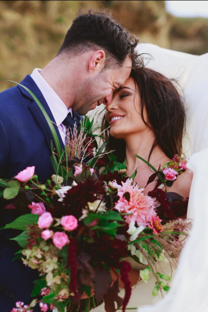 BumblebeeFarm_'s tweet photo. What can I say!! Our beautiful #bumbebee #bridal #bouquet for a photo shoot last weekend if you're looking for unique bridal flowers we'd love to work with you email inquiries to hello@bumblebeeflowerfarm.ie available Nationwide ๐ https://t.co/PBW0ERnqiY