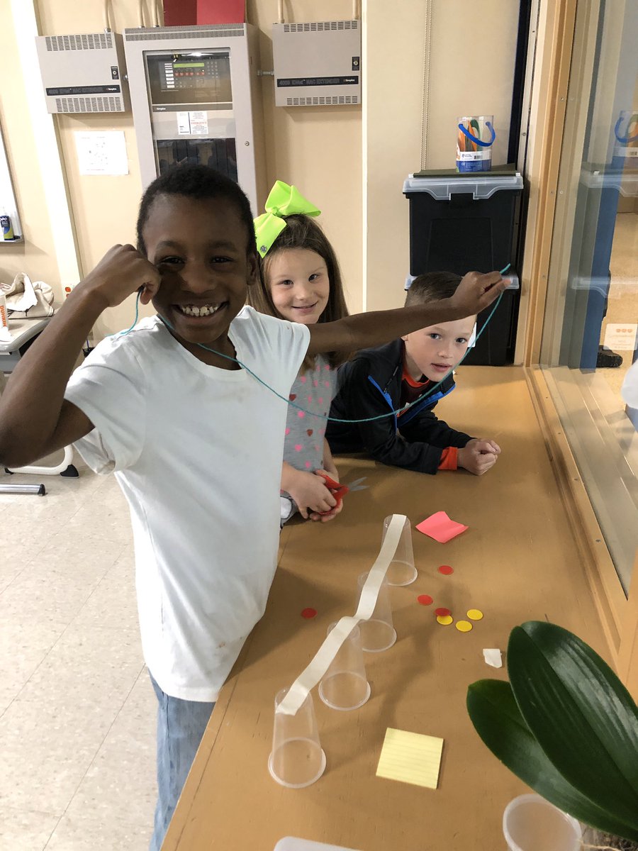 MrsSilva3grade's tweet photo. Third grade testing their bridge skills-who’s will be the longest and hold the most?! @SchodackCSD @CastletonES @Castleton_ILL https://t.co/kDbssd4dBg