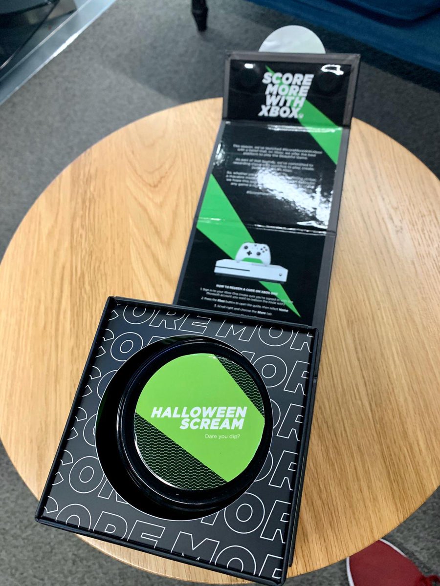 samuelofc's tweet photo. Who wants FIFA points? 🎃

RT + Follow to win one of our #ScoreMoreWithXbox slime jars that includes 12,000 FIFA points to use for Ultimate Scream 😱

Winner picked on Tuesday https://t.co/VePFm0XfFZ