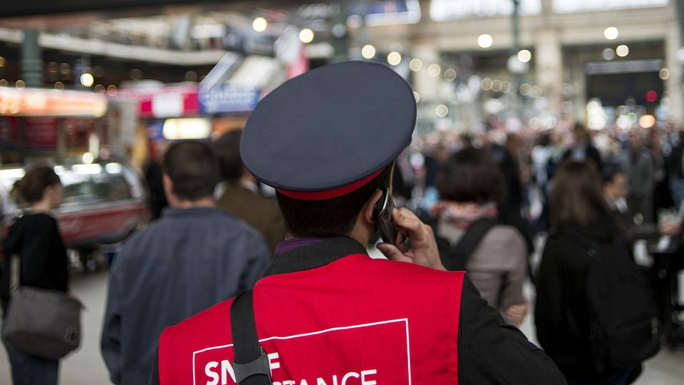 Droit de retrait ou grève surprise... Les cheminots sont-ils allés trop loin? lentreprise.lexpress.fr/rh-management/…