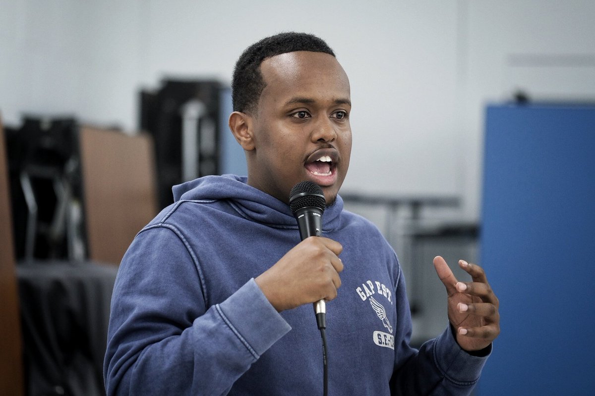 IRLeaders's tweet photo. 2019 IRL Minnesota Leadership Meeting community tour led by Muslim Coalition of @ISAIAHMN, Muslim American Society of MN, and @AlFarooqcenter. #IRLMN19 Khalid Omar, Organizer, @ISAIAHMN. 📸: @yangfoto https://t.co/bP4InevgeU