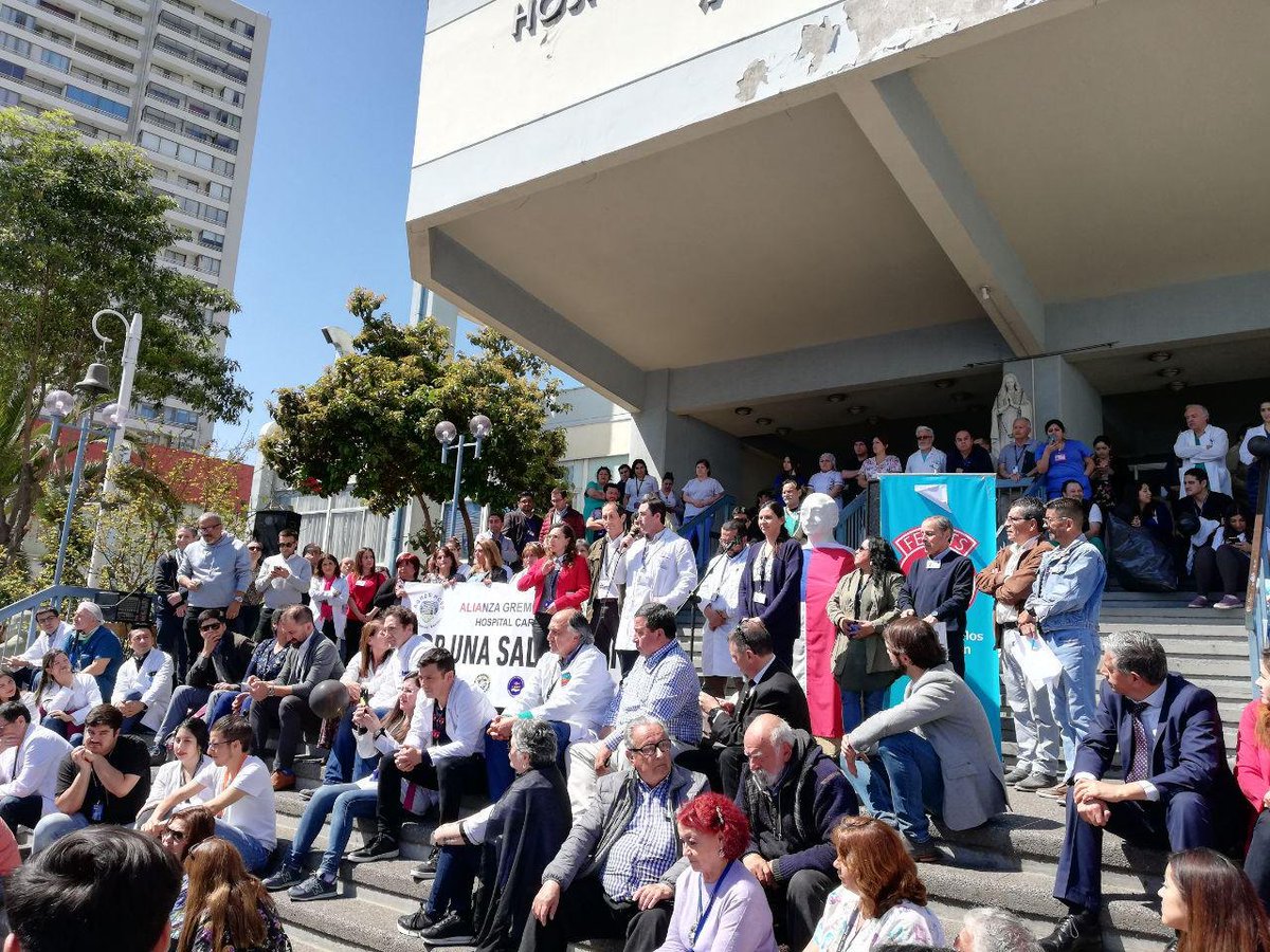 JorgeSharp's tweet photo. El Hospital Van Buren no tiene recursos para llegar a fin de año. El déficit será de $8MM ¿Hasta cuando el ministro @jmanalich EVADE esta crisis hospitalaria? ¿Hasta cuándo seguirán jugando con salud de miles de porteños? ¿Hasta cuándo tendremos que esperar por nuevo hospital? https://t.co/4FrvJqVRng