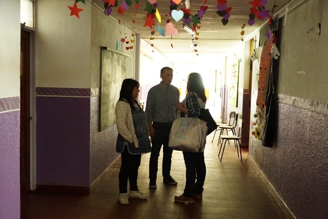 fernandogray's tweet photo. Fui a la escuela N° 42 "Dr. Carlos Saavedra Lamas" de la localidad de #9deAbril para ver las necesidades luego del temporal. https://t.co/pN3RDKE2cB