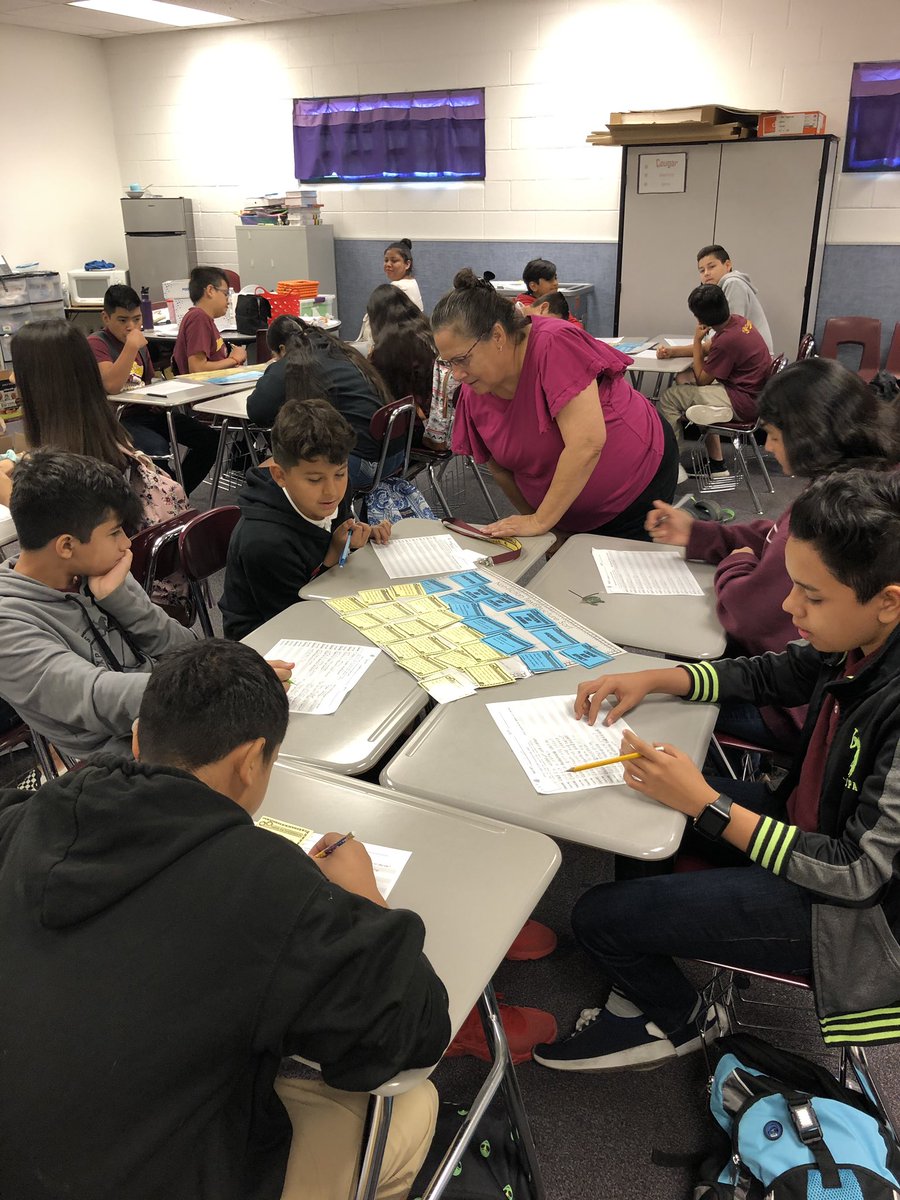 mbrennanCSD83's tweet photo. Ms. Hiively’s 7th grade SEI class at Castro has lively discussion as they use signal words to sort non-fiction text structures. https://t.co/r38lvTEQp2