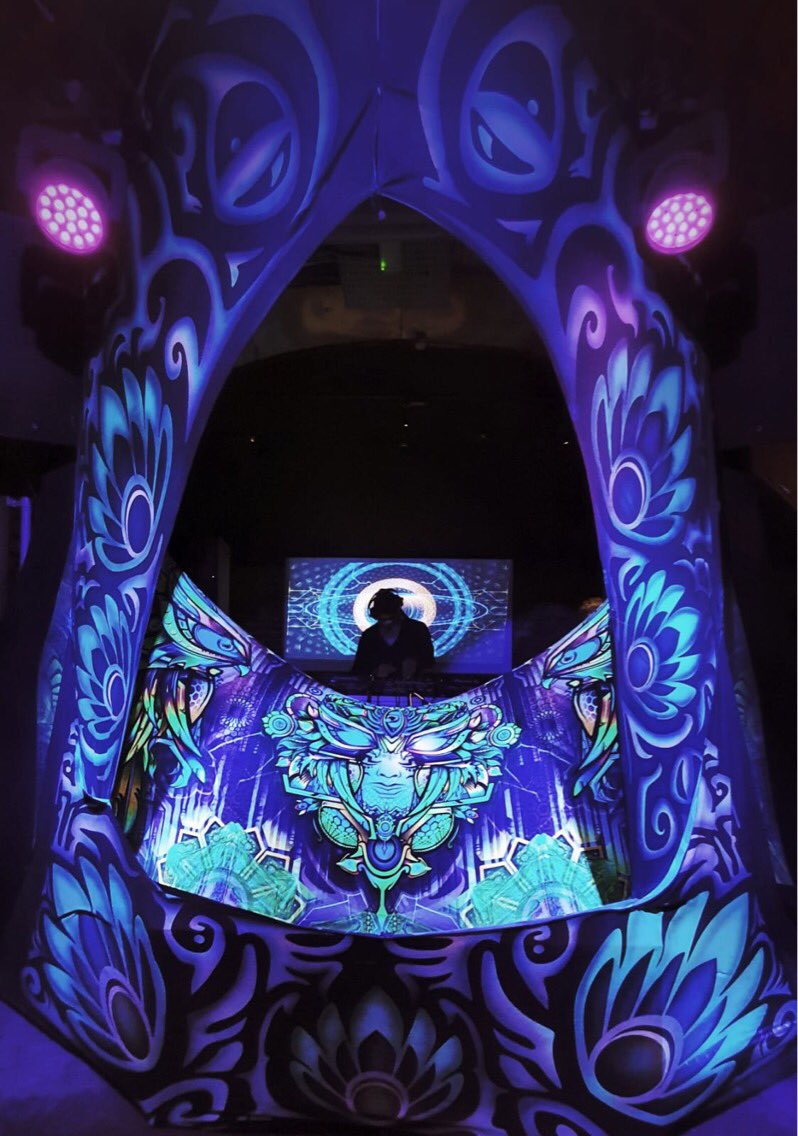 dardelica's tweet photo. Throwback to a stunning #ProgressionSessions last month π¦ Excited for our next London gig. Stay tuned UK. Weβll be back in less than light years β¨#psychedelic #dardelic #dardelica #london #uk #psydecor #fridaynight #friyay #fridayfeeling #cosmiccapture https://t.co/K66XI8HY9T