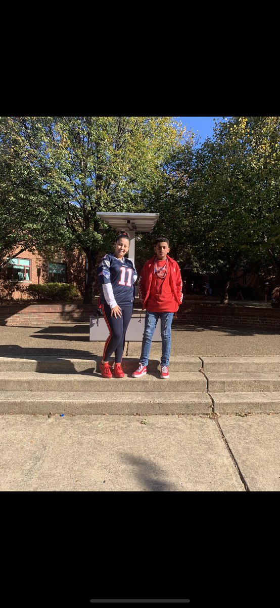 Kassand87688927's tweet photo. #ahs10hoco @AHSpiritWars https://t.co/0cN5zKNrvd