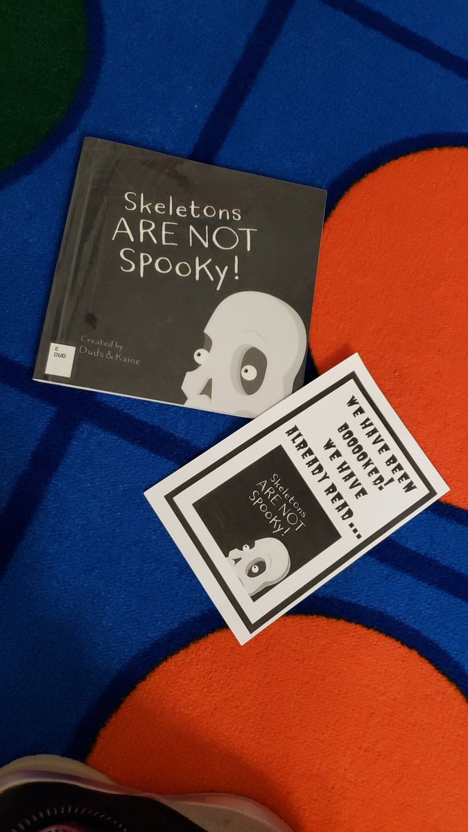 raqueltflores's tweet photo. nos encantó el libro, nos hizo reír y fue divertido! BOOOO!!! #BOOOOKED #DSECAUGHTREADING https://t.co/D05E3VNneR