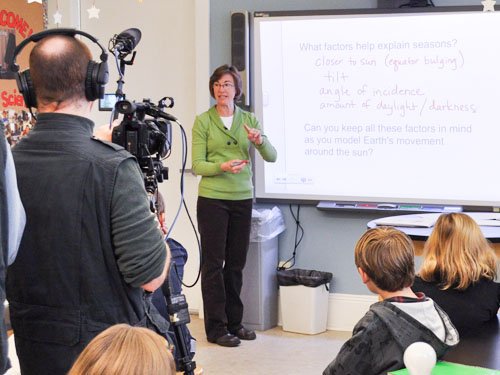 BSCSorg's tweet photo. 4th &amp; 5th Grade #Teachers! You're invited to apply for an exciting #professionaldevelopment opp. based on our nationally-recognized program, #STeLLA. Participating teachers will receive a stipend of up to $3K. Deadline to apply is Nov. 8. Learn more: https://t.co/fCrQ1o61pl https://t.co/WS9dsqi0sg