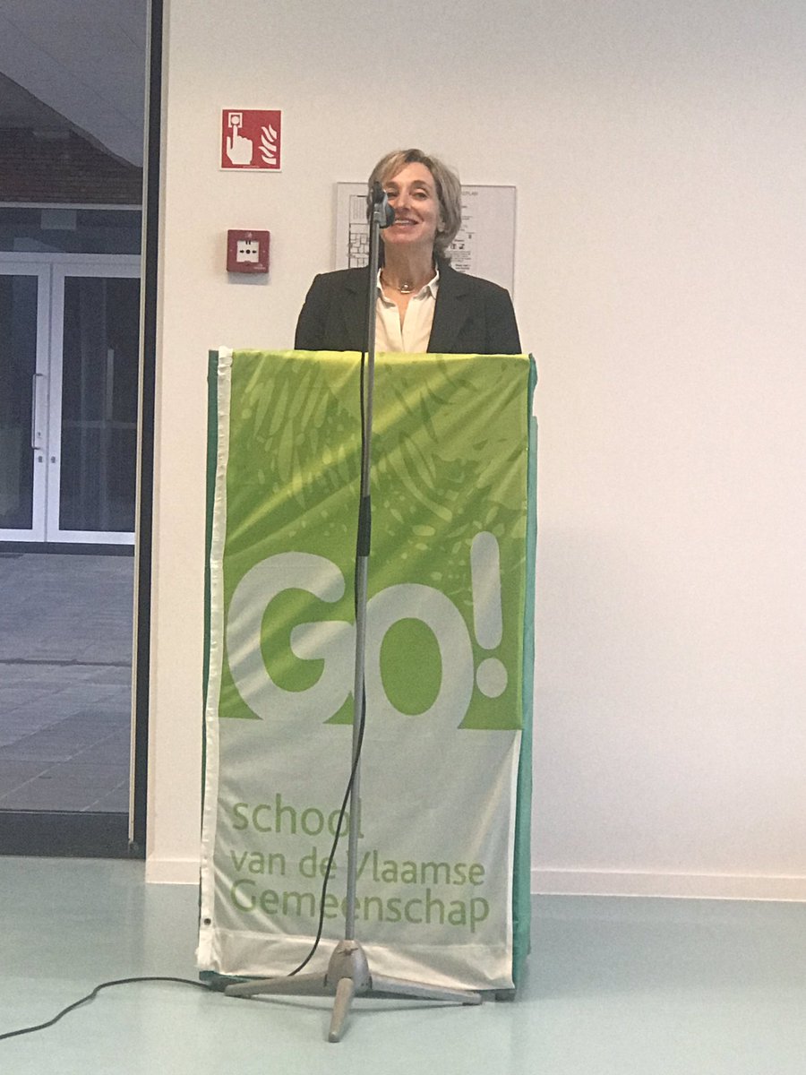 GOinAntwerpen's tweet photo. Wat een feest! We openen vandaag de nieuwbouw van onze GO! basisschool Het Laar in @zwijndrecht2070 samen met de kinderen, hun ouders en het topteam van de school. @GO_onderwijs #GObouwt #groeneschool https://t.co/Qfg5xfg7en